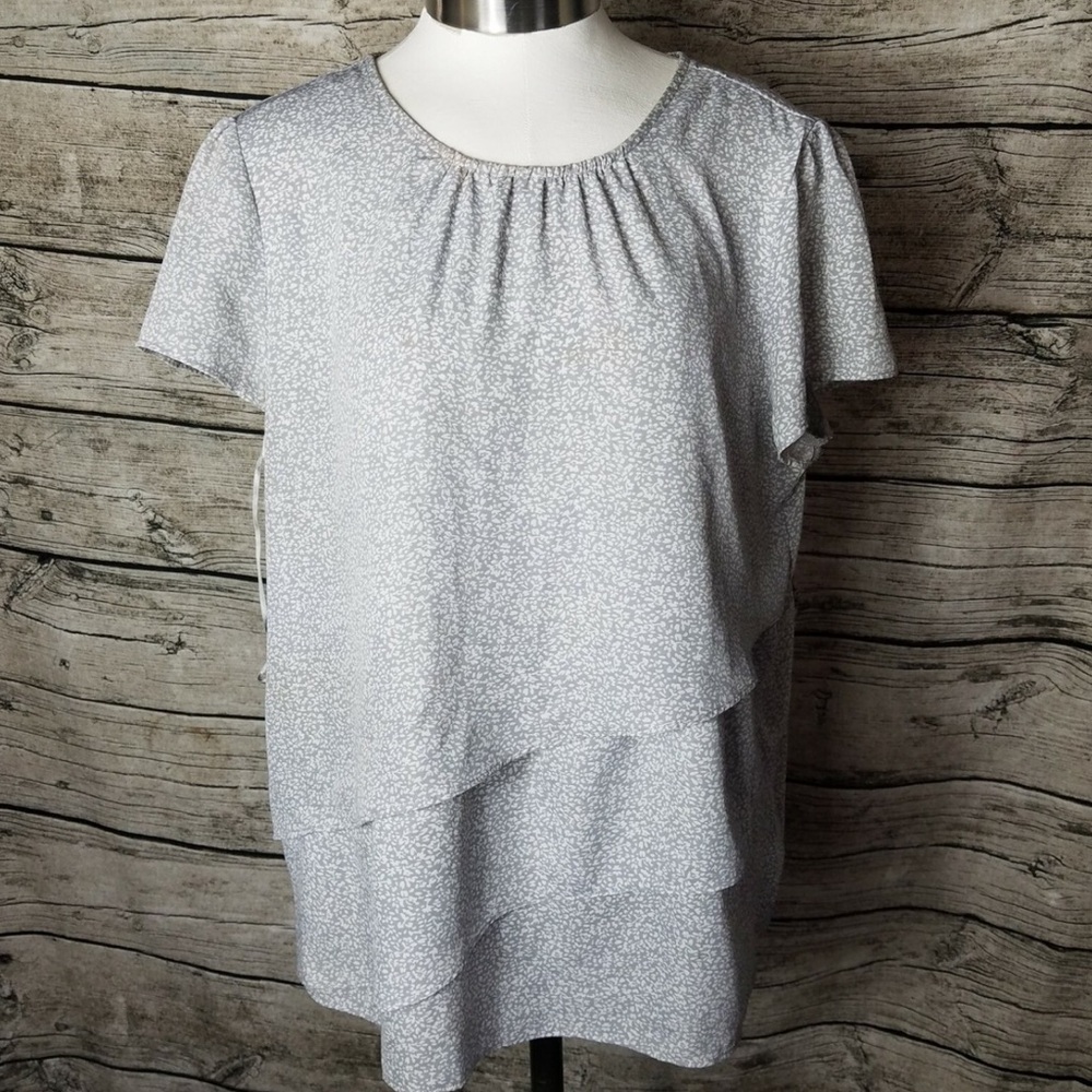 Lauren Conrad Dressed To Frill Floral Blouse NWT Medium